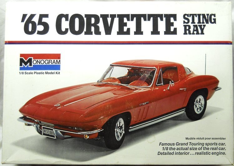 Monogram 1/8 1965 Chevrolet Corvette Stingray Coupe, 2600 plastic model kit